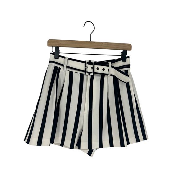 Alice + Olivia Vanda Striped Belted Shorts - Picture 3 of 12